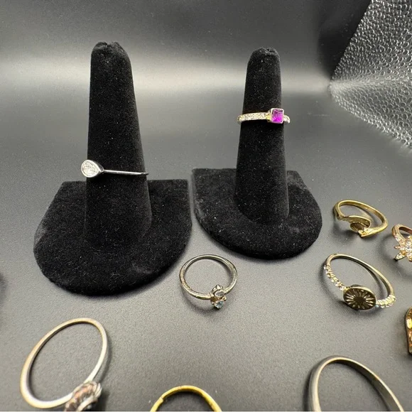 Rings - Picture 5 of 7